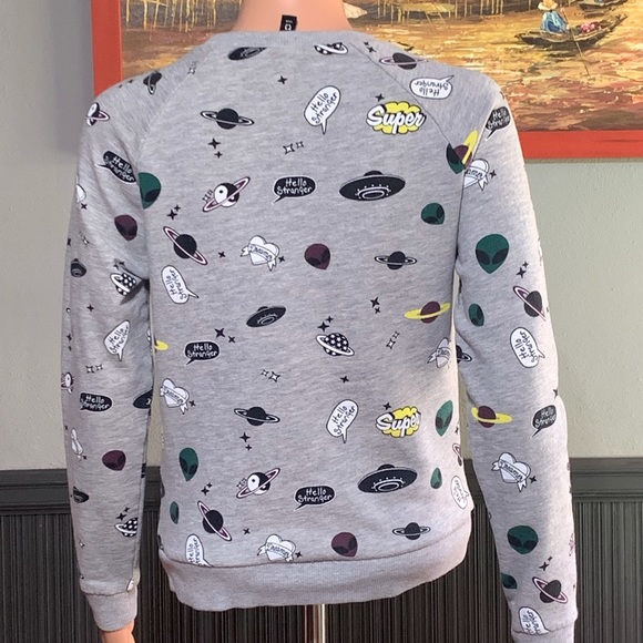 H&M Divided Sweatshirt SZ - S - Picture 3 of 5